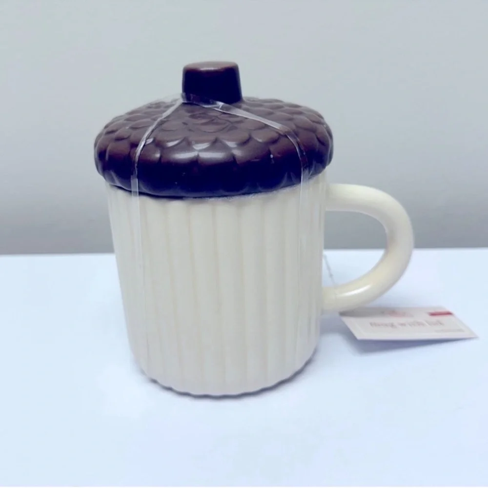 New! Target Bullseye Playground Novelty Ceramic Acorn Mug With Lid